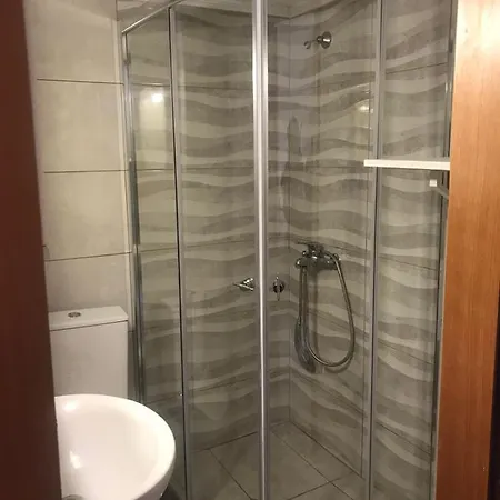 1 Bedroom In Apartment